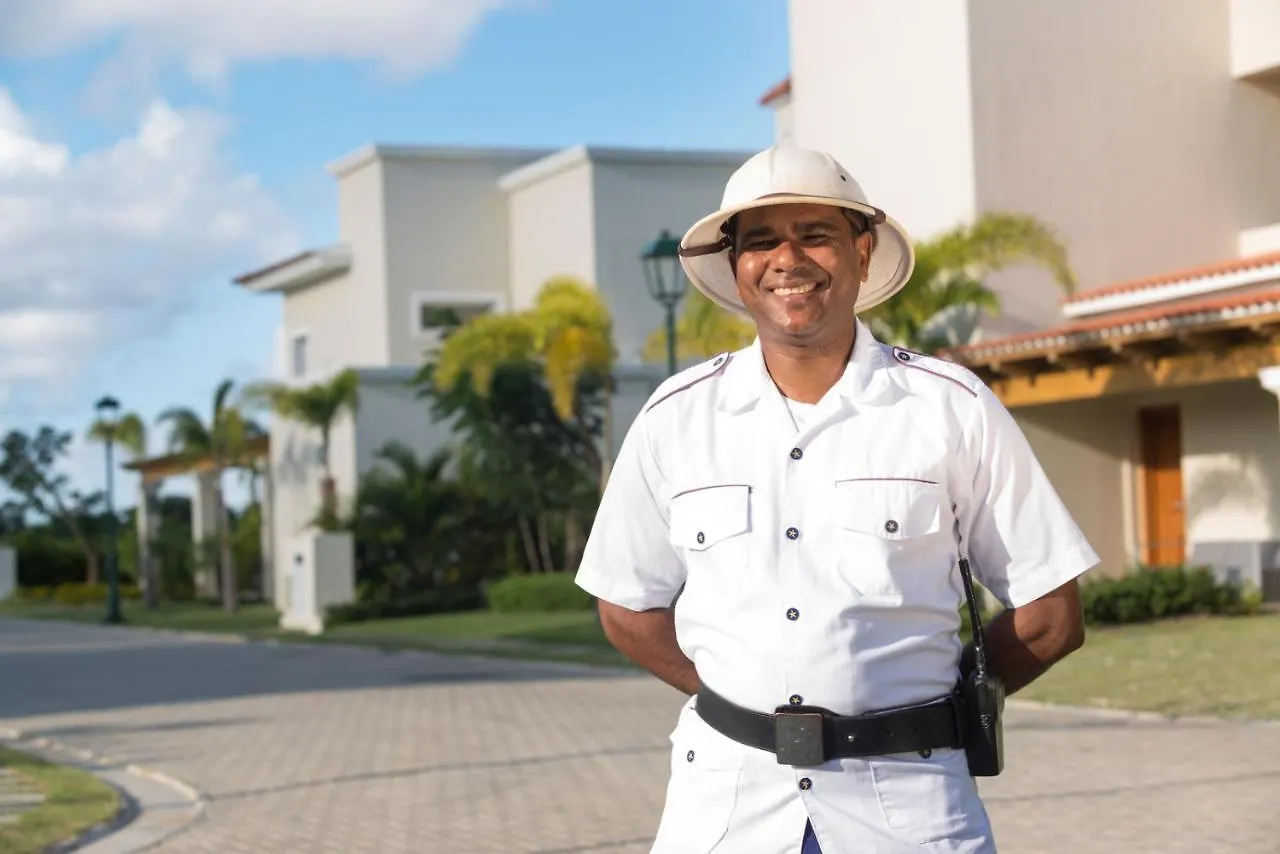 Luxury Villa Iberosta Del Mar - 4Bdr, Private Beach, Pool & Jacuzzi Punta Cana 0*,  Dominicaanse Republiek